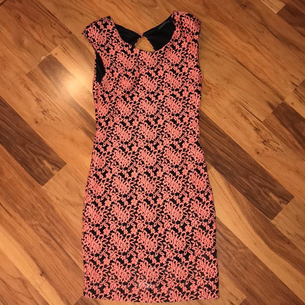 Dress - Picture 2 of 3